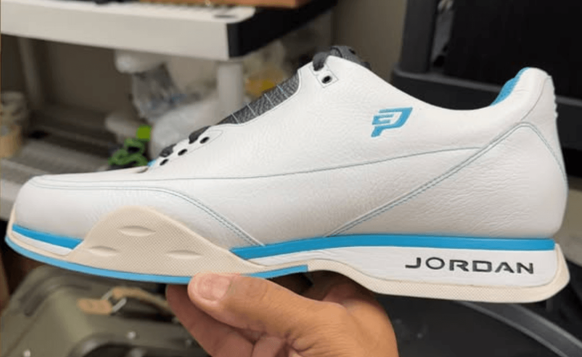 Jordan Brand Chris Paul bowling shoe PE in white and Carolina blue, featuring blue CP3 logo and Jumpman branding, from the 2010 CP3 Celebrity Invitational