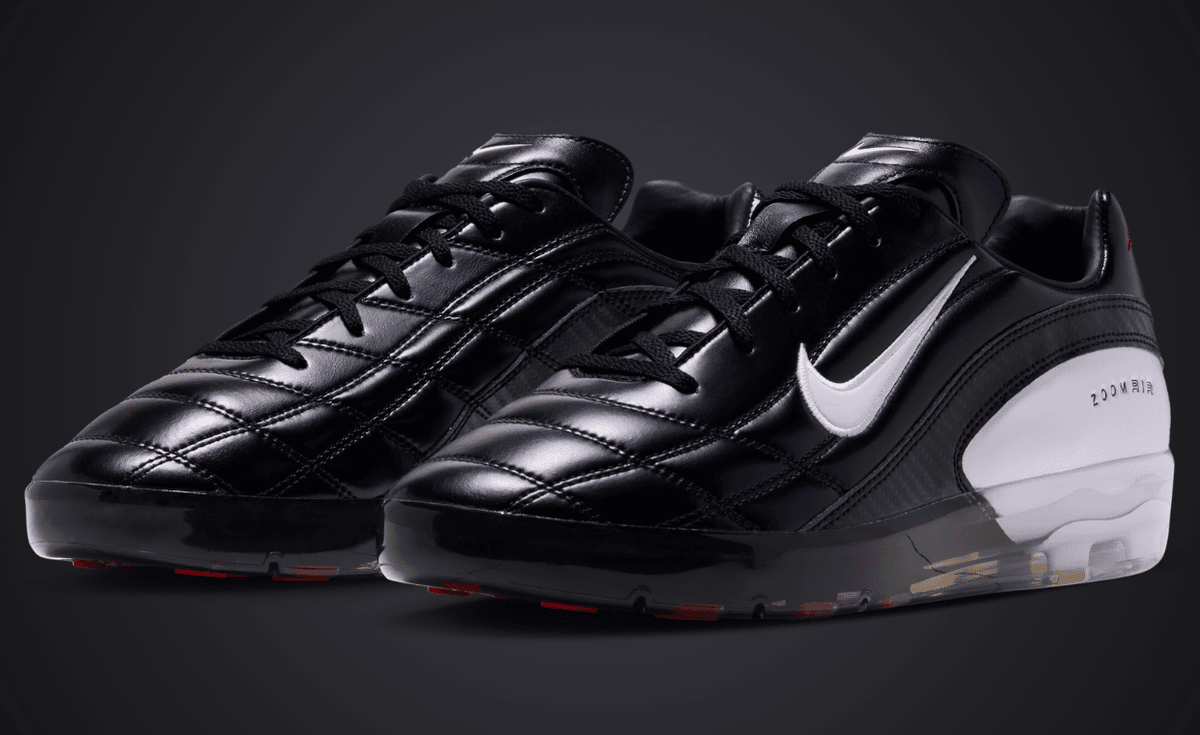 Nike Cryoshot M9 OG in black quilted synthetic with white accents and translucent midsole, honoring Mia Hamm's 1999 World Cup legacy