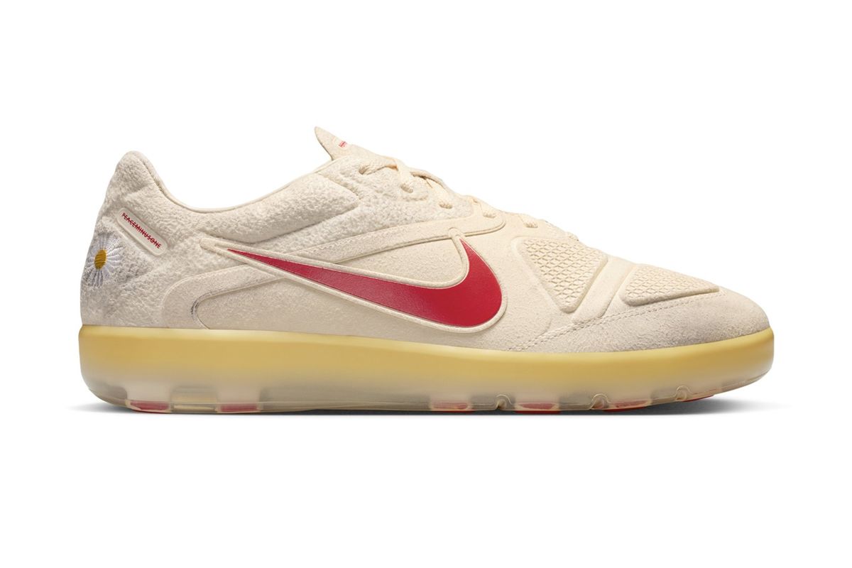 PEACEMINUSONE x Nike Cryoshot CTR 360 'Team South Korea' collaboration sneaker featuring Korean-inspired design details and premium construction