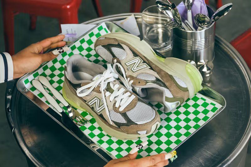 New Balance ABZORB 2010 in Violet Crush with coordinating purple apparel and gingham shorts from the Zalando campaign