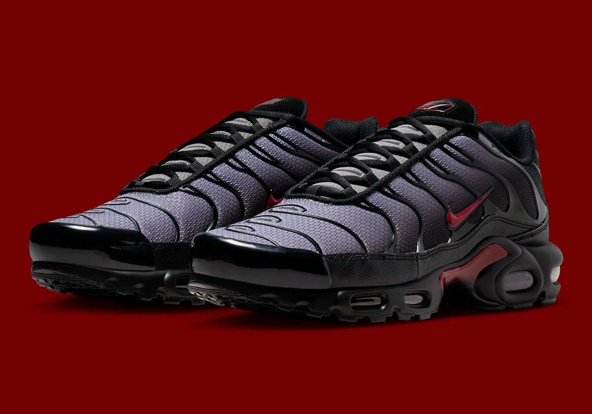 Nike Air Max Plus in Pencil Point gradient colorway showing tonal transitions across the upper