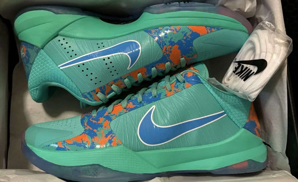Jalen Brunson's Nike Kobe 5 Protro in the NY vs. NY colorway, a player exclusive edition returning to Foot Locker locations in New York.