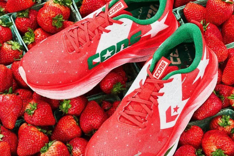 Converse CONS RUNBOUNCE Strawberry colorway, limited regional release for Kumamoto Prefecture