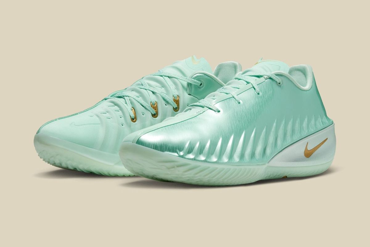 Victor Wembanyama x Nike G.T. Cut 4 PE 'NY vs NY' in Mint Foam and Metallic Gold colorway