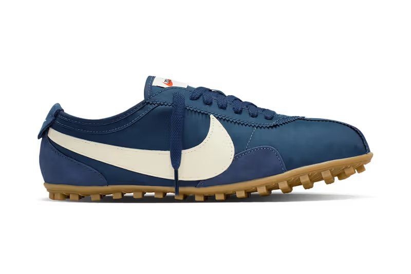 Nike Moon Shoe OG in Midnight Navy with gum and soft pearl accents, showcasing vintage canvas upper and retro running sole design