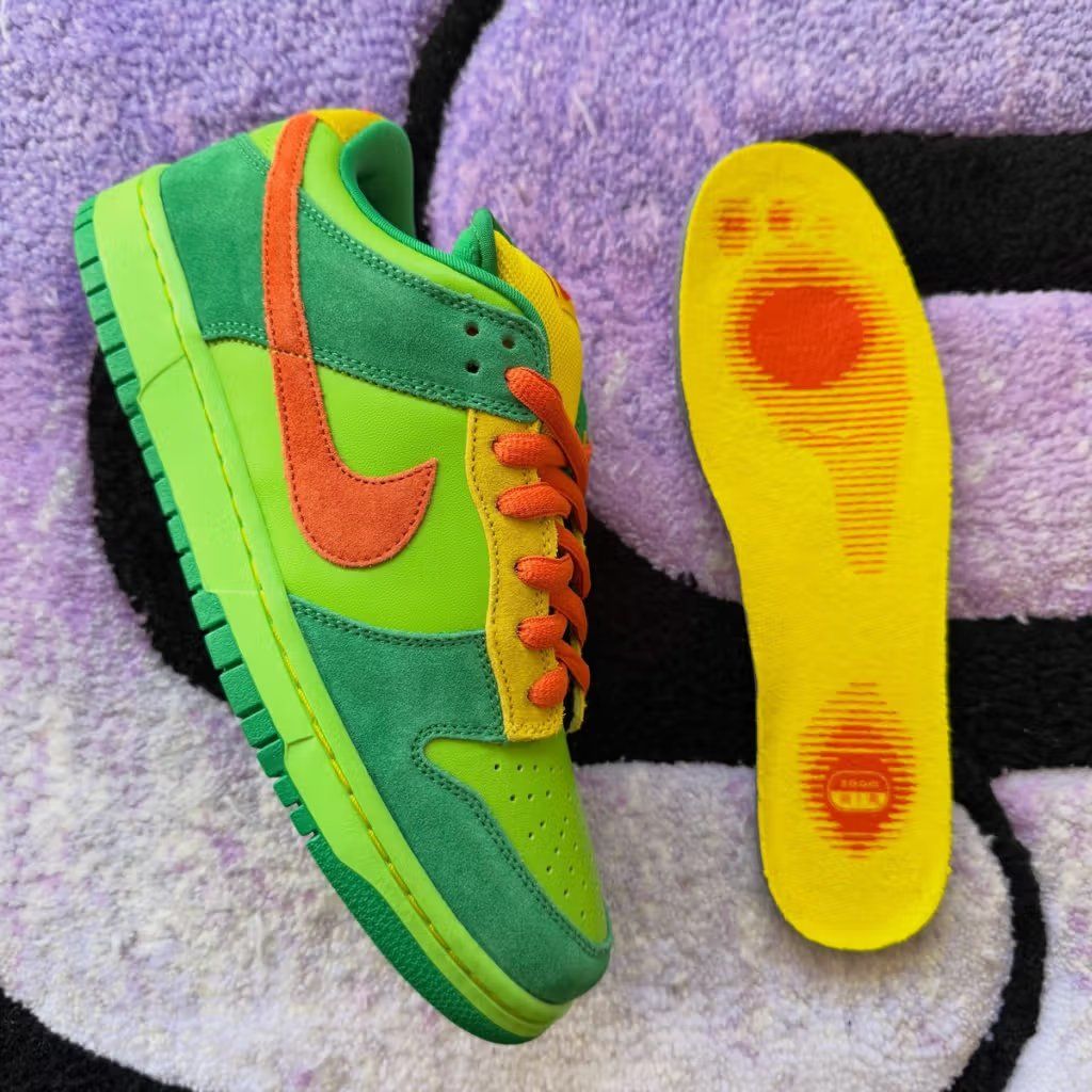 Nike SB Dunk Low in yellow and black OFF! spray paint inspired colorway