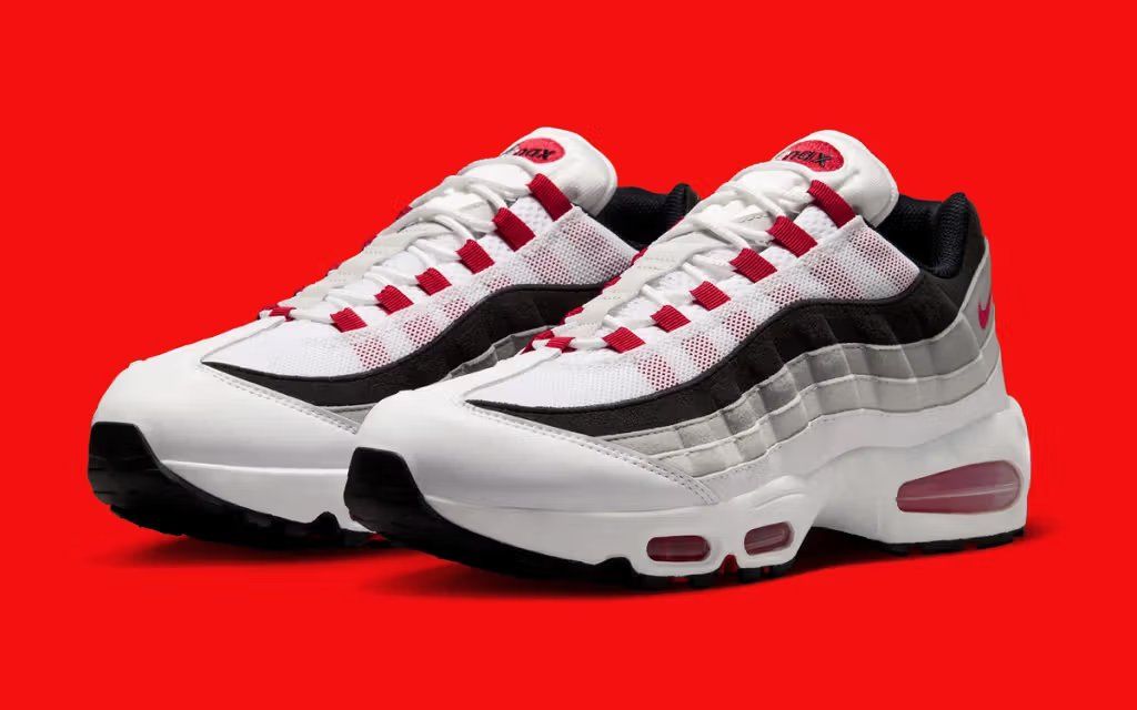 Nike Air Max 95 OG in Comet colorway, showcasing the classic segmented upper and Air Max unit midsole