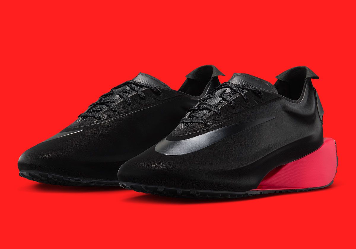 Nike First Sight Noir in Bright Crimson featuring infrared sole accent and stacked heel detail
