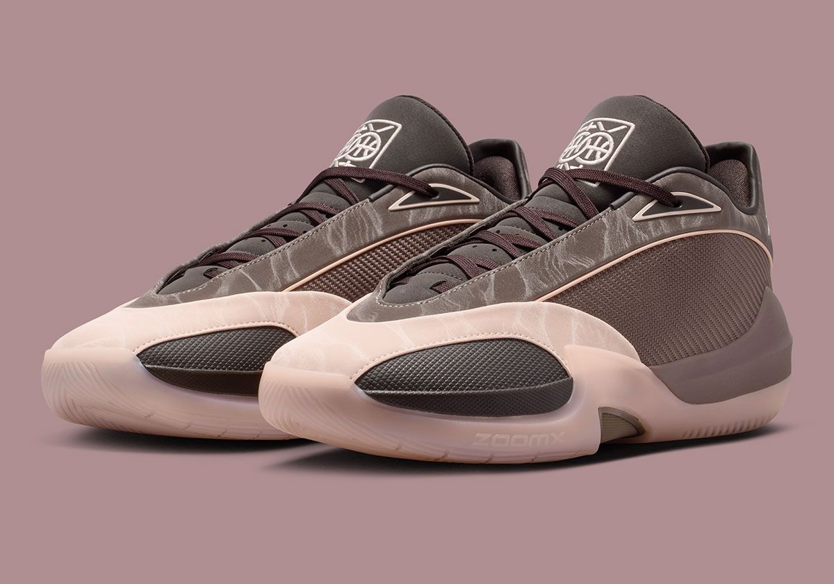 Jordan Triangle 'Dongdan' in Velvet Brown, Light Orewood Brown, and Coral with suede striped overlay detailing