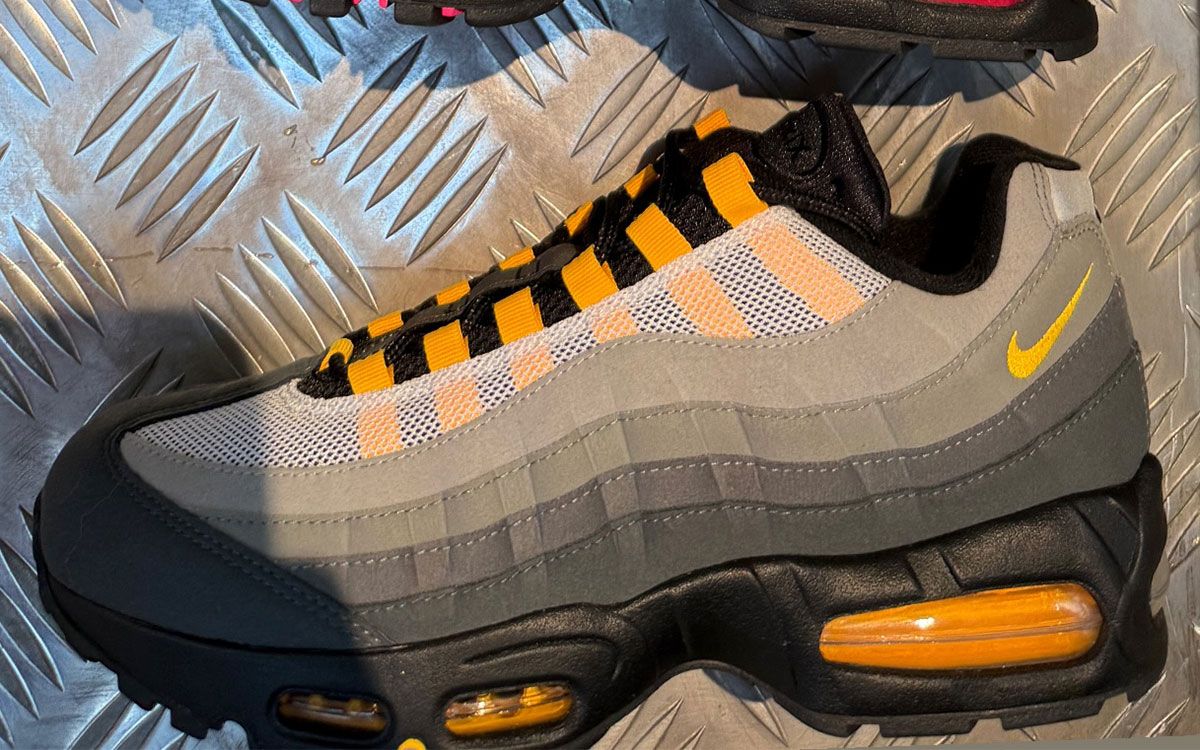Nike Air Max 95 Black Tongue Pack in gradient blue colorway, Paris Fashion Week 2026