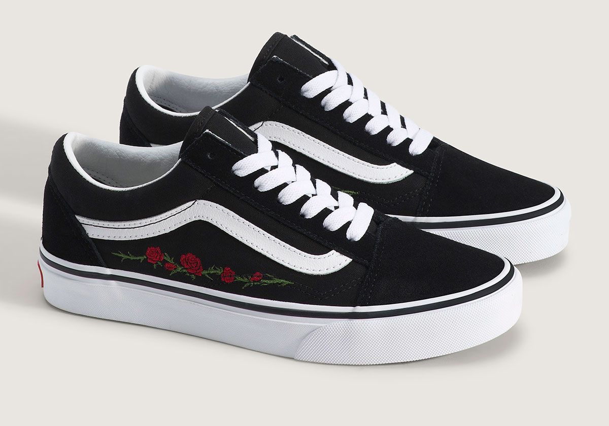 Vans Old Skool Roses in black and white with embroidered rose graphics on the lateral Jazz Stripe
