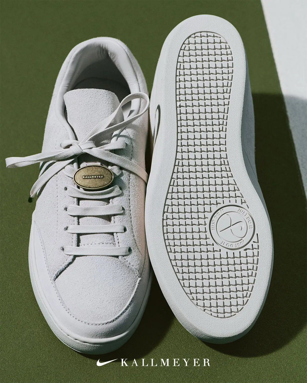 Kallmeyer x Nike Tennis Centre in light grey suede with cut-edge tongue and brass lace dubrae