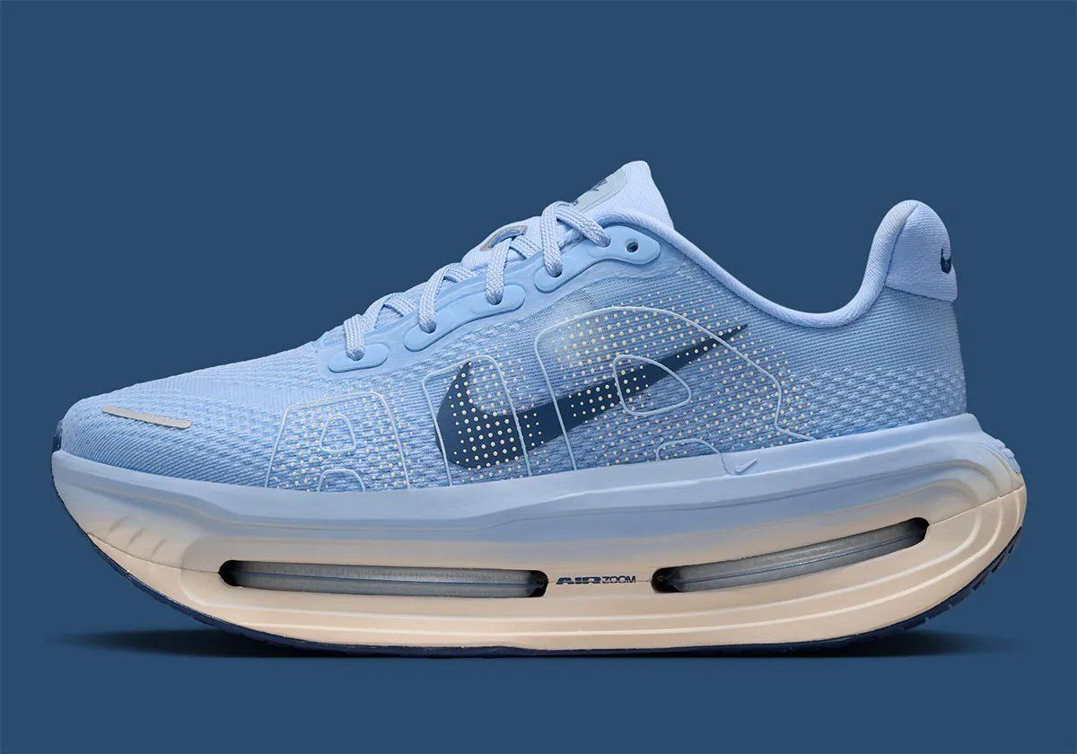 Nike Vomero Premium Aluminum featuring gradient midsole transitioning from aluminum to off-white around visible Air cushioning