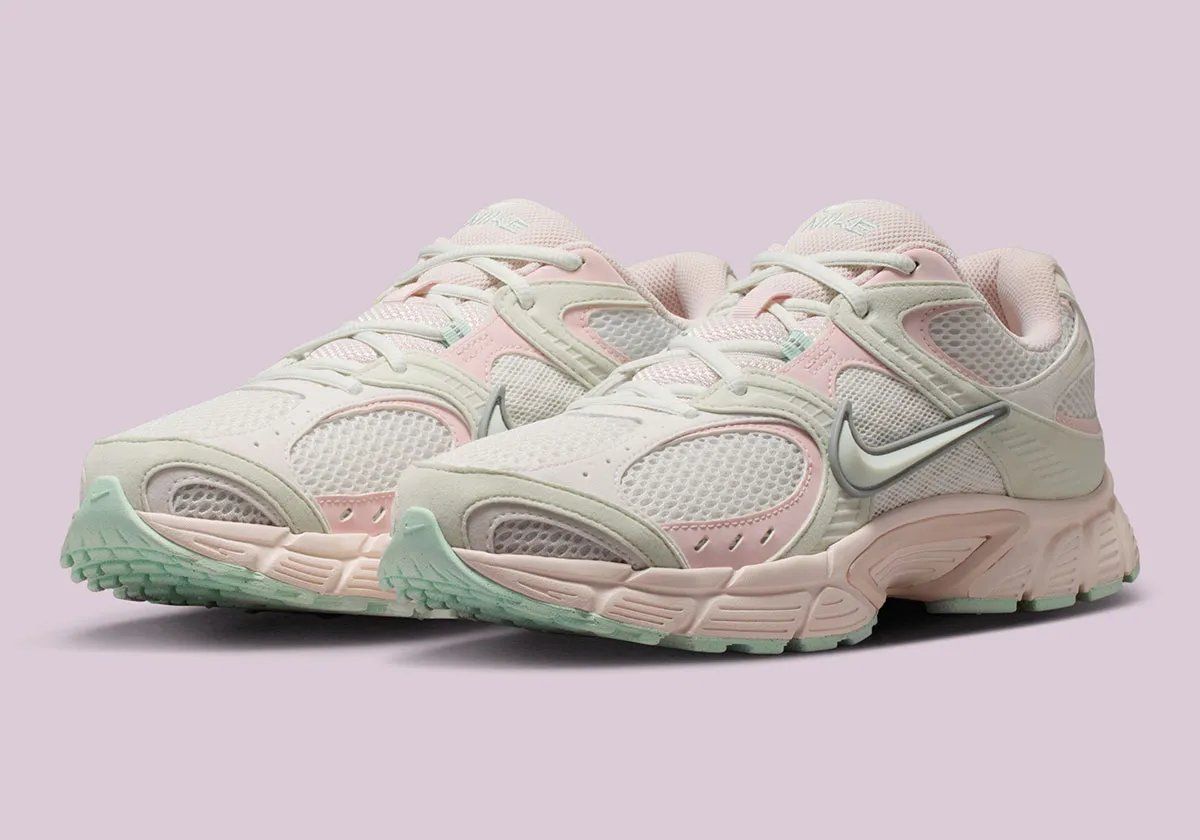 Two colorway iterations of the Nike V5 RNR in JAIDE collaborative design