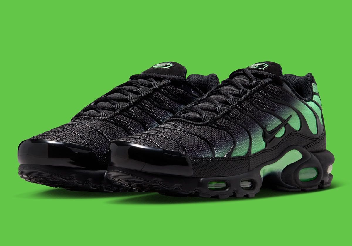 Nike Air Max Plus in Black with Illusion Green accents on Air bubbles and midfoot plate, Fall 2026 colorway