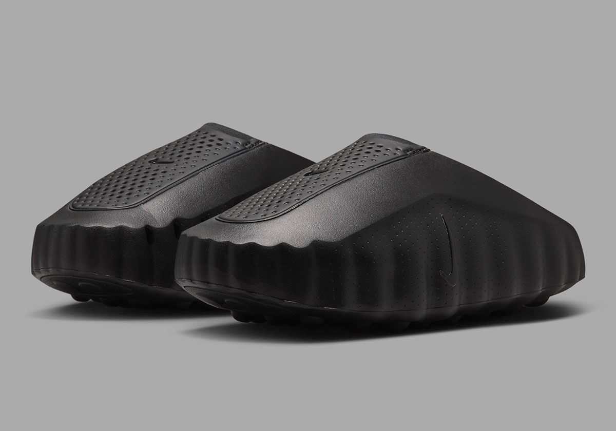 Nike Mind 001 slide in Black and Anthracite colorway, top and side view