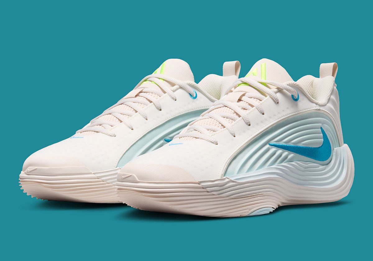 Nike Giannis Immortality 5 Glacier Blue featuring puffy stitching on reverse Swoosh and Current Blue rippled side panels