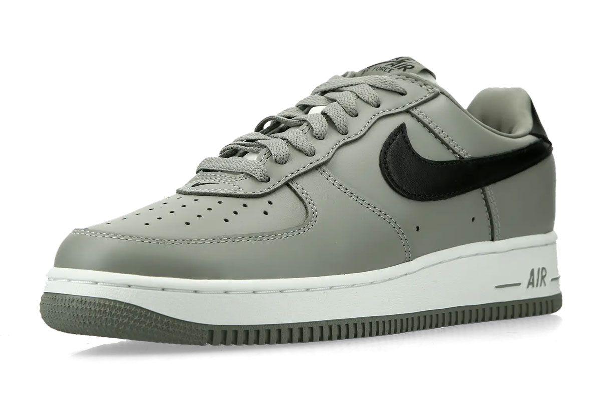 Nike Air Force 1 '01 in Light Army khaki green with black Swoosh and white midsole