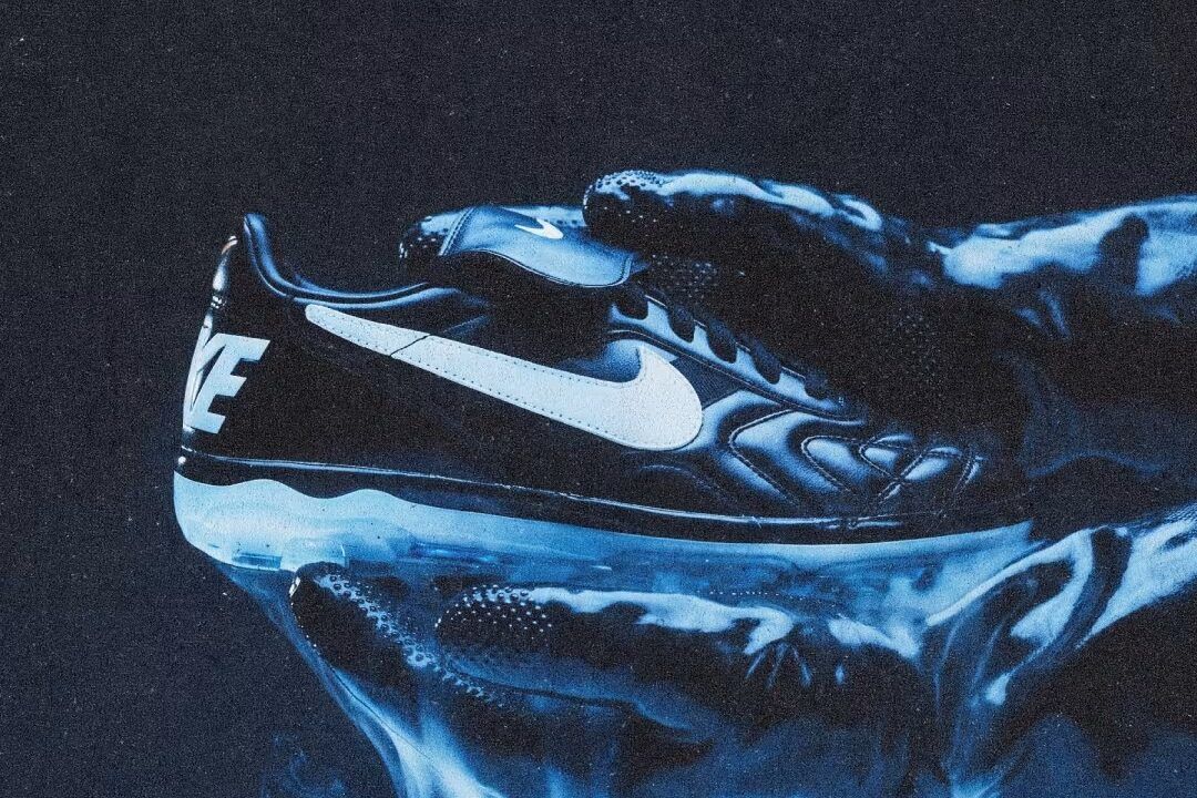 Nike Cryoshot Tiempo '94 "Black/White" showing black leather upper with white accents and gold detailing