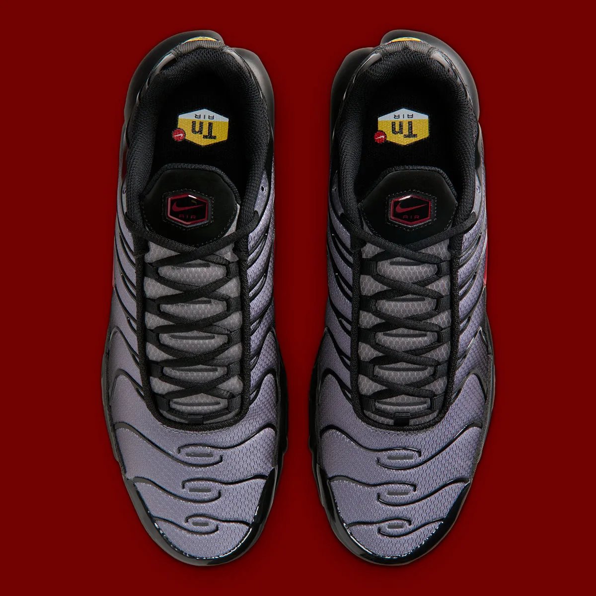 Nike Air Max Plus in Pencil Point gradient colorway showing tonal transitions across the upper - detail view 3