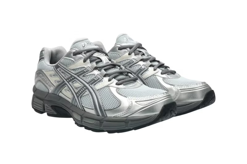 ASICS GEL-STRATUS MC in Concrete grey colorway, hybrid performance silhouette with mesh upper - detail view 3
