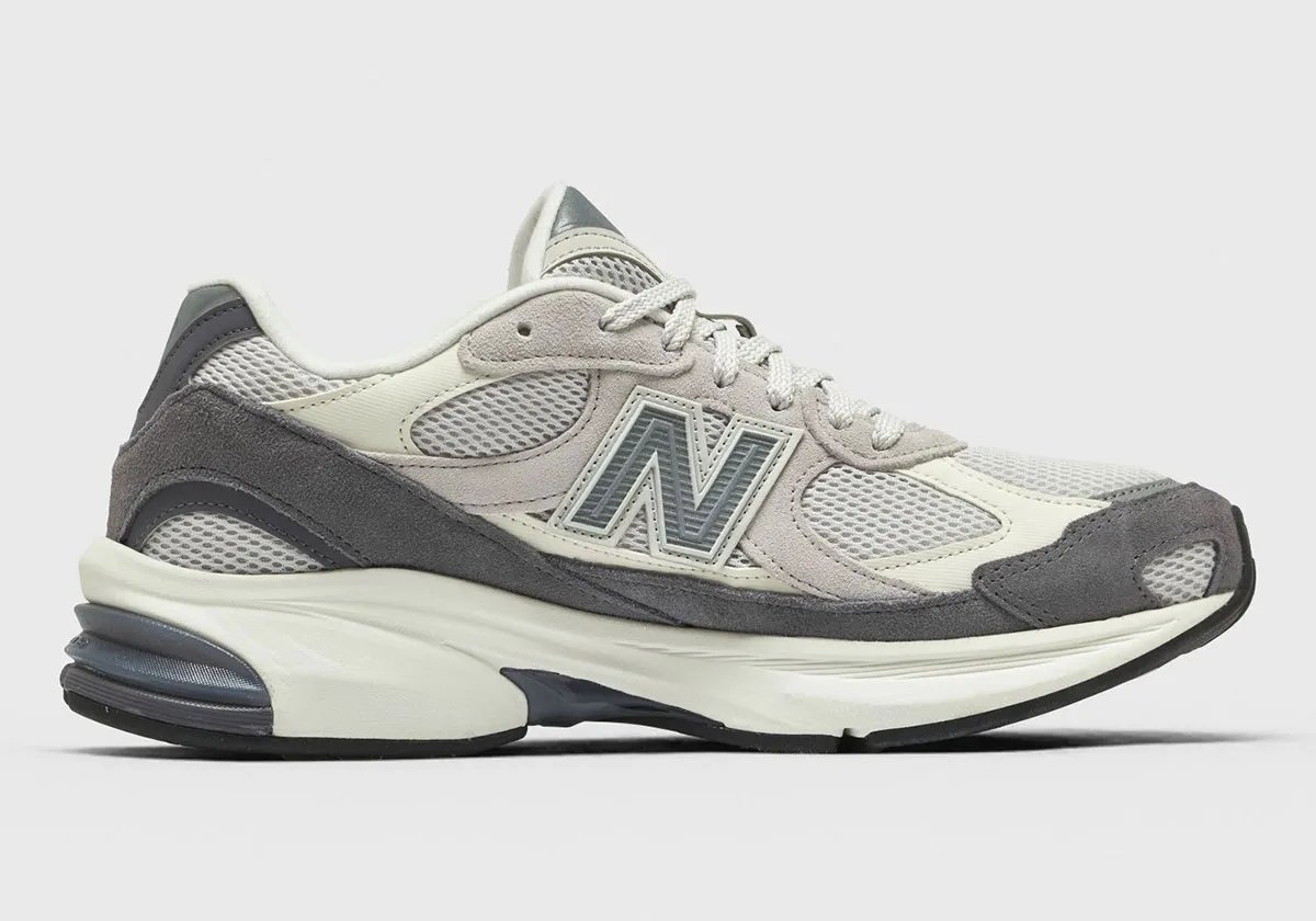 New Balance 2010 in Neptune Grey colorway featuring darkened mudguard contrast detailing - detail view 2