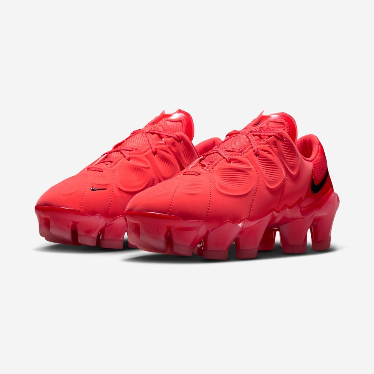 Nike First Sight Mirage WMNS in Light Crimson colorway featuring cleat-inspired outsole and translucent detailing - detail view 1