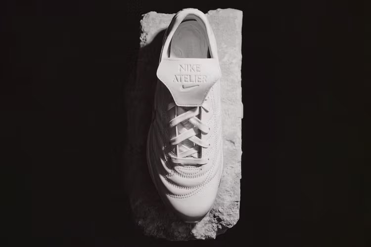 Victor Wembanyama in Nike apparel with his official alien-inspired signature logo - detail view 2