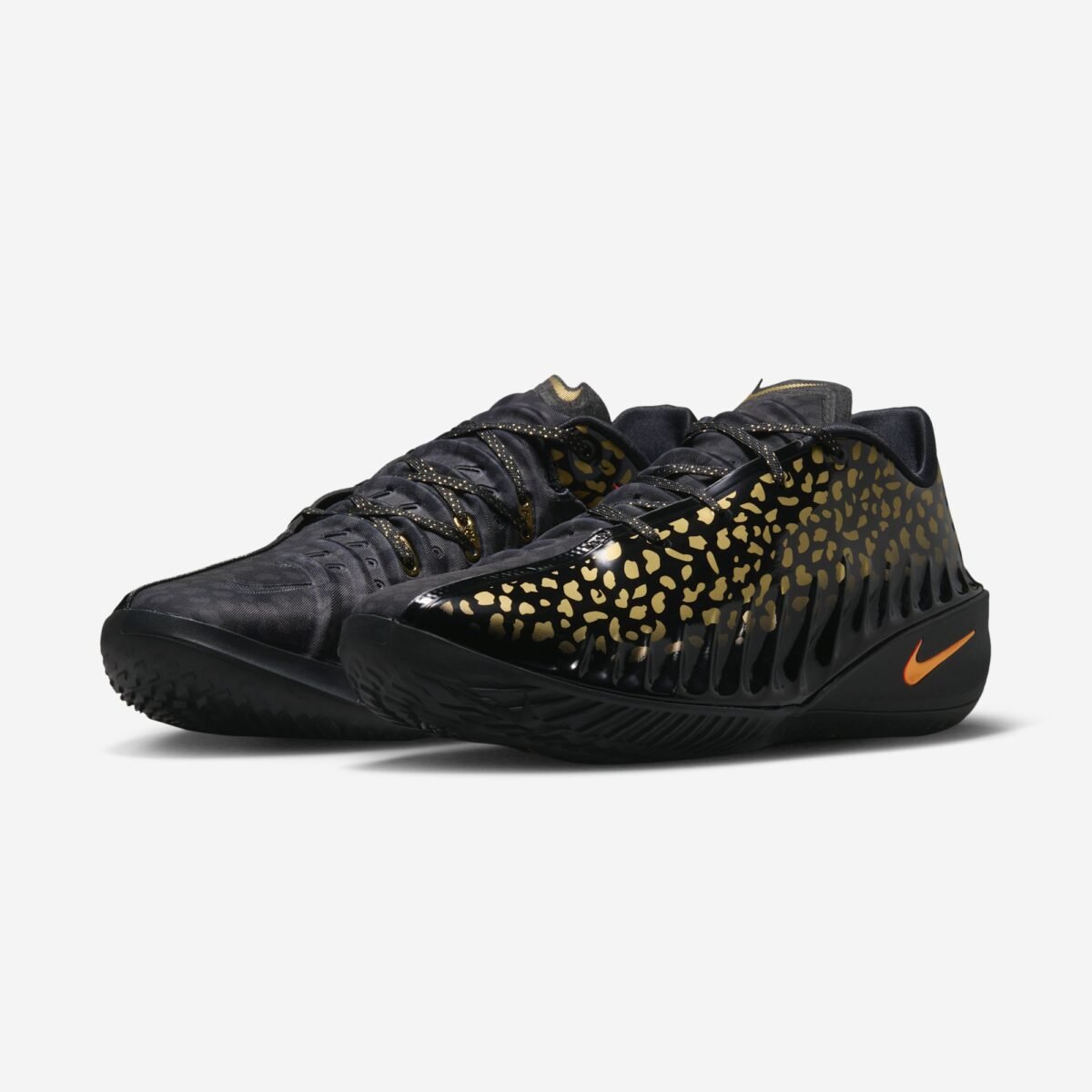 Nike G.T. Cut 4 Victor Wembanyama colorway (IU1960-001) in black and metallic detailing - detail view 1