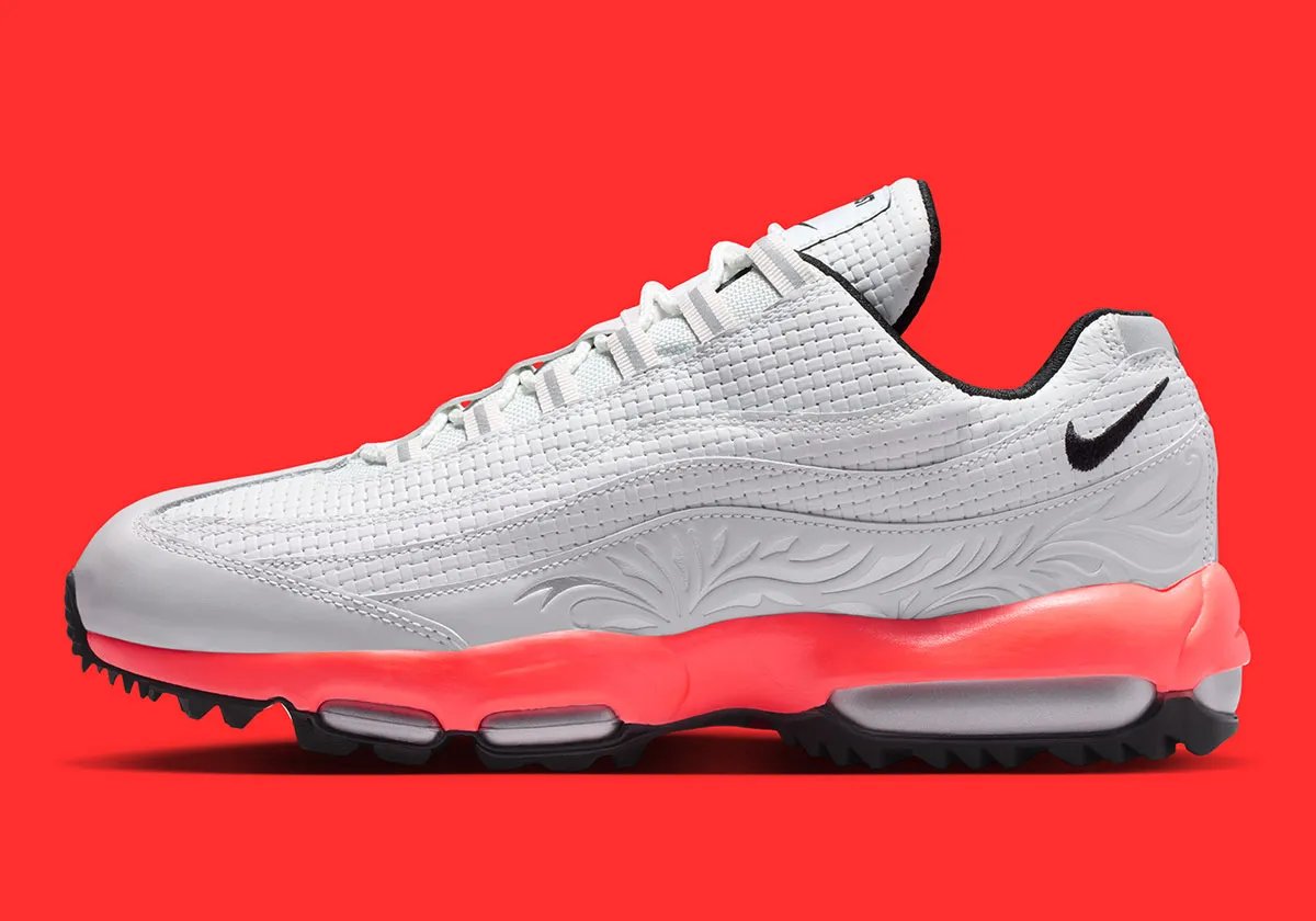Nike Air Max 95 Golf Lost and Found with bright pink midsole, woven upper, and floral molding details inspired by 1925 Wanamaker Trophy - detail view 1