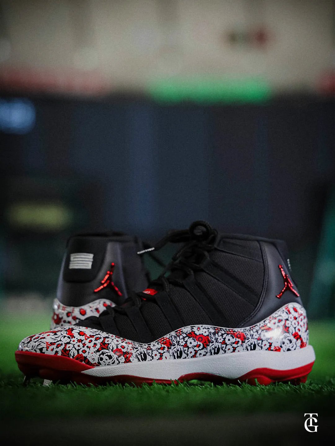 Nike Air Jordan 11 Cleat in black with dense red, white, and grey floral pattern, designed exclusively for the Yomiuri Giants - detail view 3