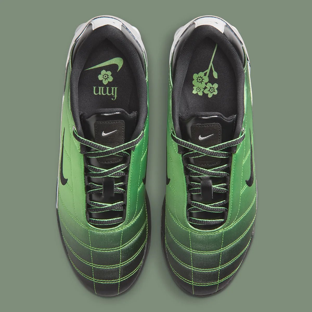 Forget-me-nots x Nike Total 90 Shox Magia in Green Gusto with Metallic Silver accents and black outsole details - detail view 4