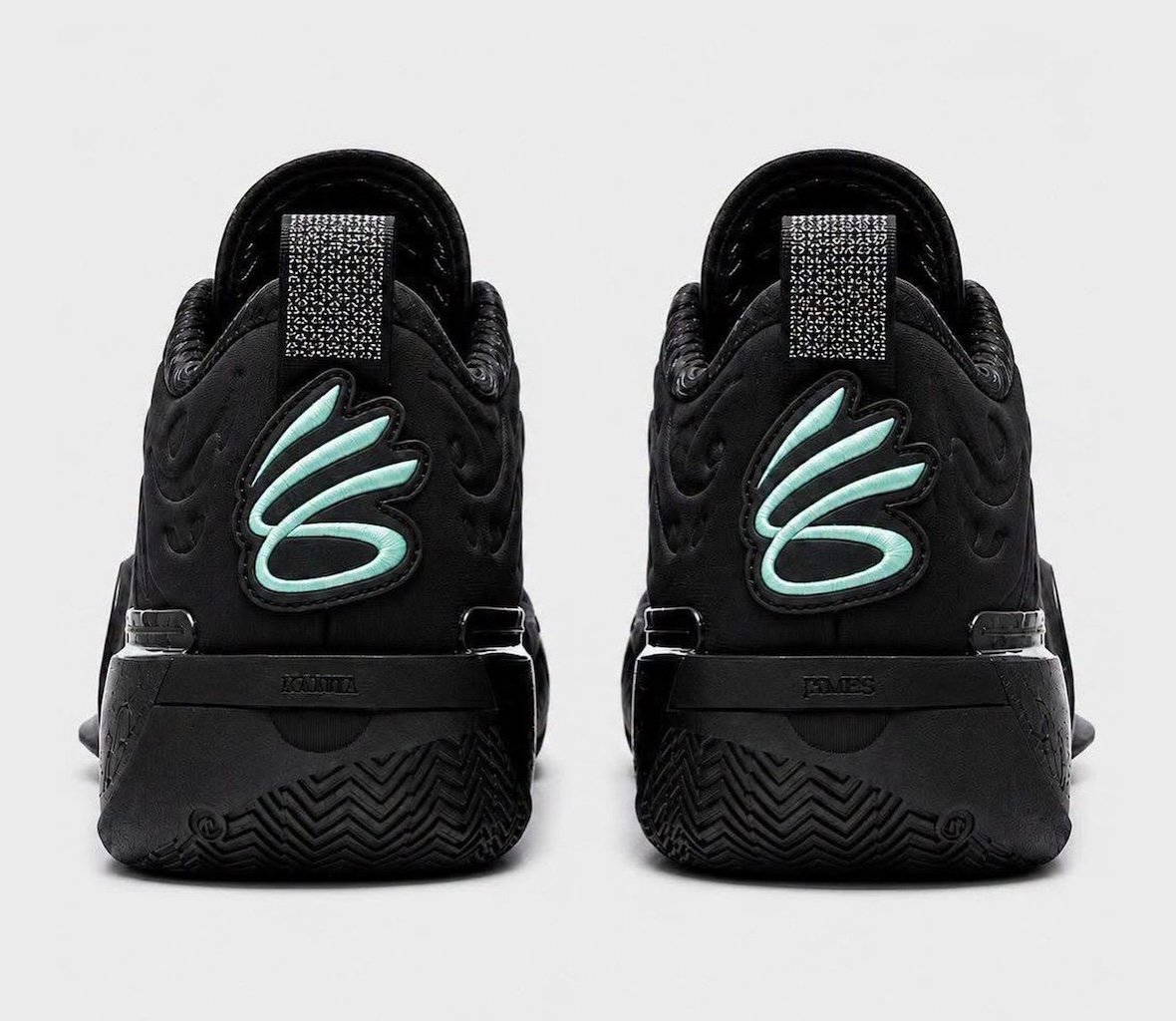 Steph Curry Li-Ning player edition Way of Wade 12 and Jimmy Butler 4 sneakers with updated Curry branding - detail view 4