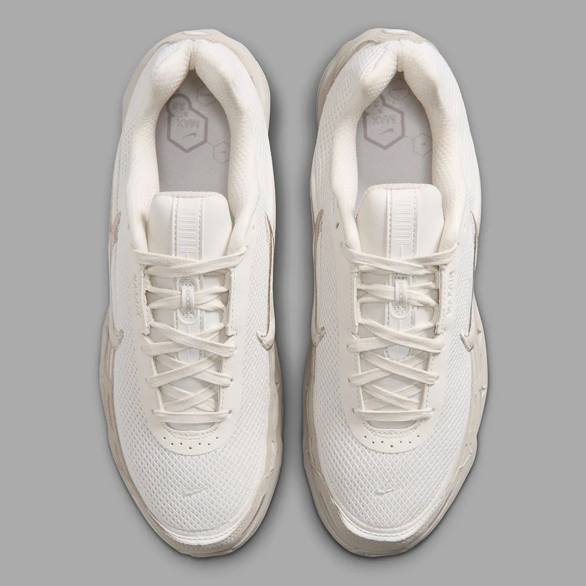 Nike Air Max TL 2.5 in jet black with premium leather mudguards and refined mesh construction - detail view 3