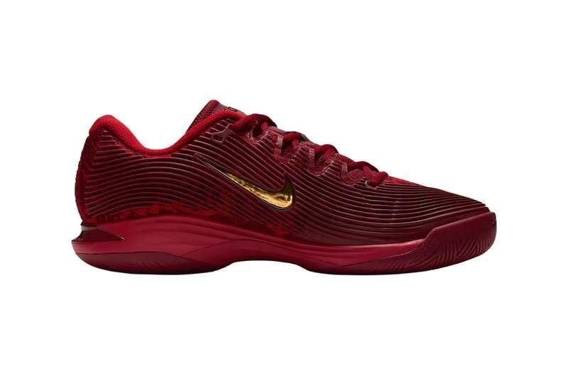Nike Zoom Vapor 12 PE for Zheng Qinwen in layered red and metallic gold colorway, player exclusive tennis shoe - detail view 3