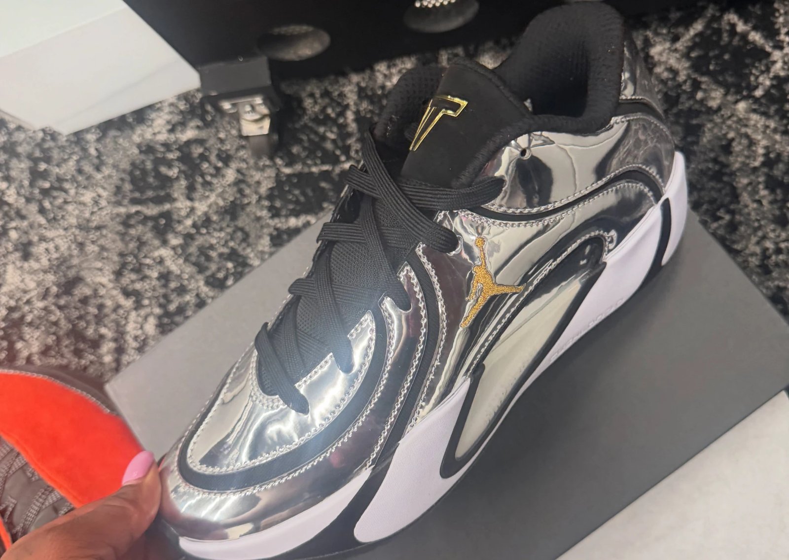 Jordan Tatum 4 Dana Evans 11K PE in metallic silver and gold, a player-exclusive tribute to the Las Vegas Aces' WNBA championship - detail view 1