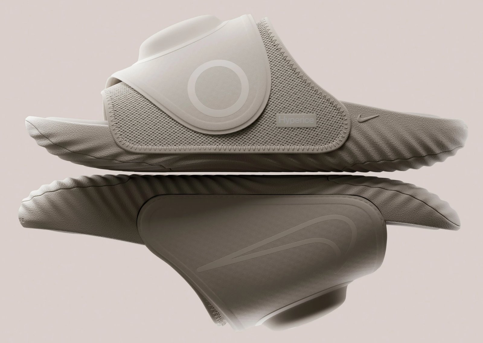 Nike Air Zoom Hyperslide with Hyperice rechargeable thermal pod in strap, unisex recovery slide with three-level heat and vibration technology - detail view 1