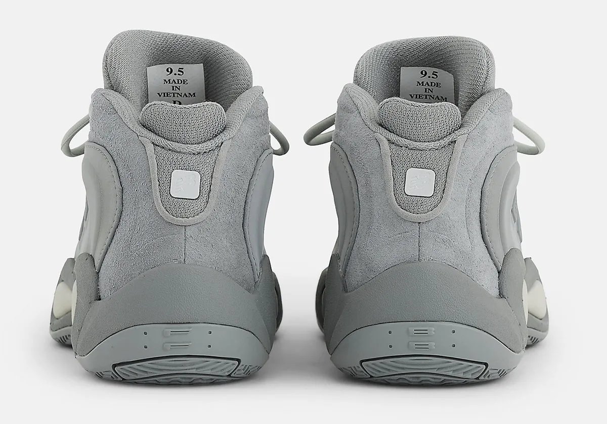 New Balance P400 in mid-grey with off-white dual-density sole unit, side profile view - detail view 2