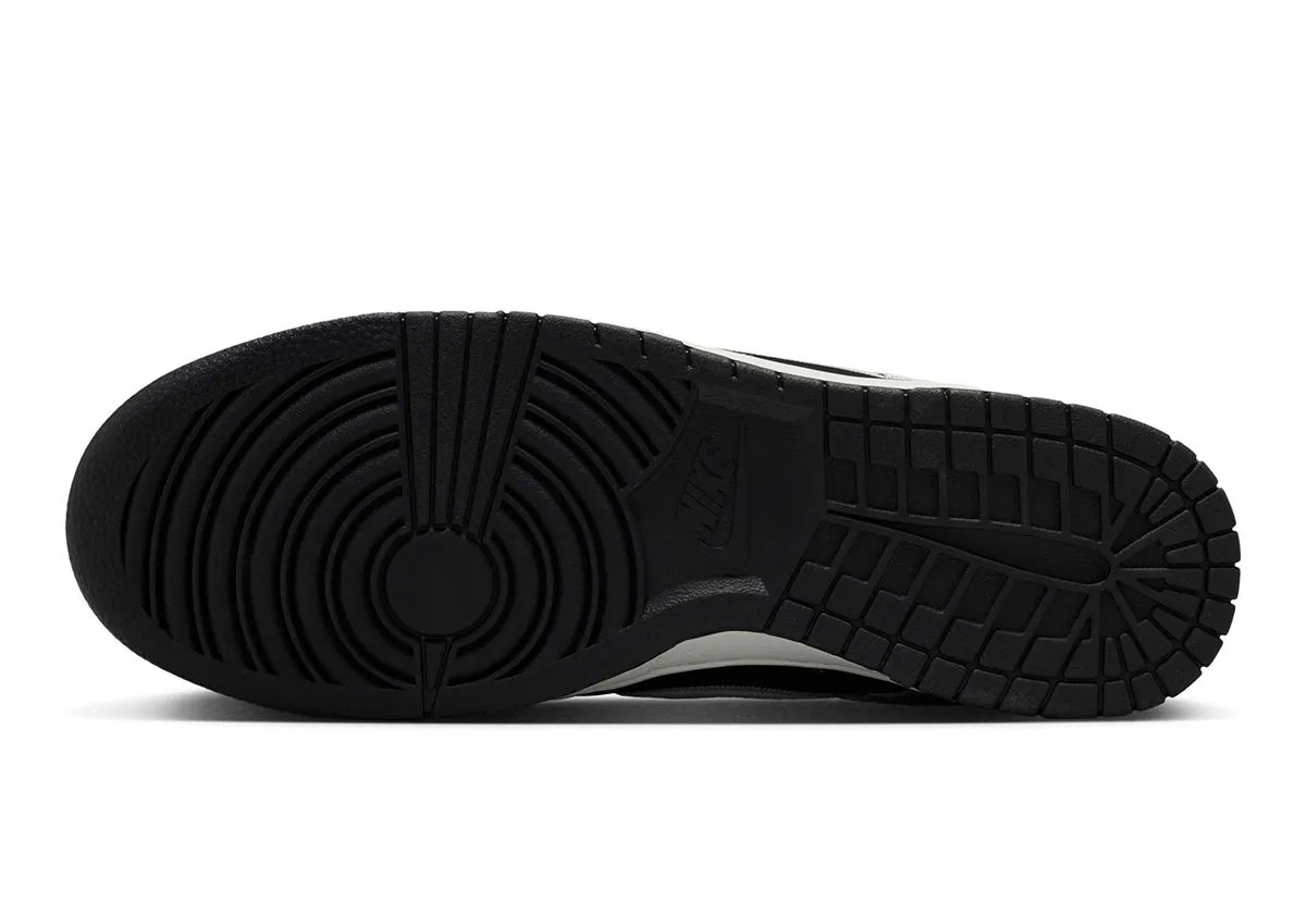Nike Dunk Low Varsity Pack in Sail and Fir colorway with quilted interior and fabric Swoosh detail - detail view 2