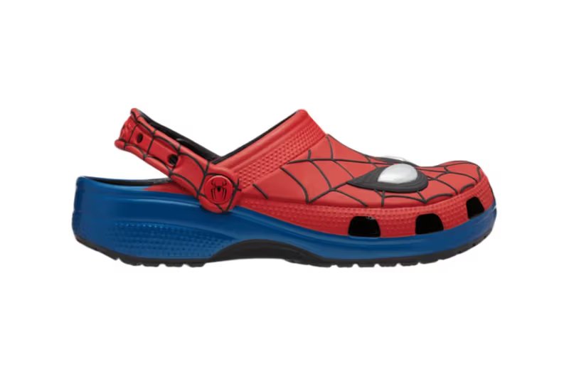 Crocs Classic Clog in red and blue Spider-Man colorway inspired by Earth-616 suit design - detail view 3