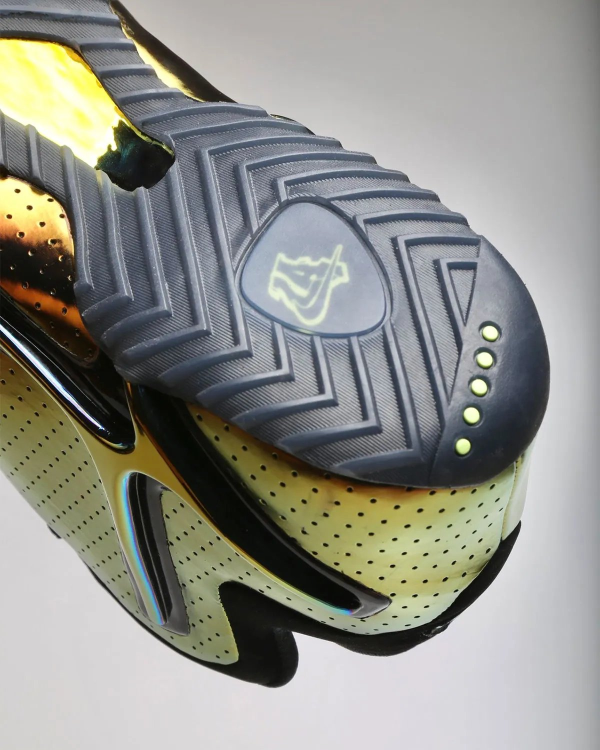 Nike Zoom Hyperflight retro sneaker in classic colorway, quarter-turn view showing cushioning technology and court-inspired silhouette - detail view 1
