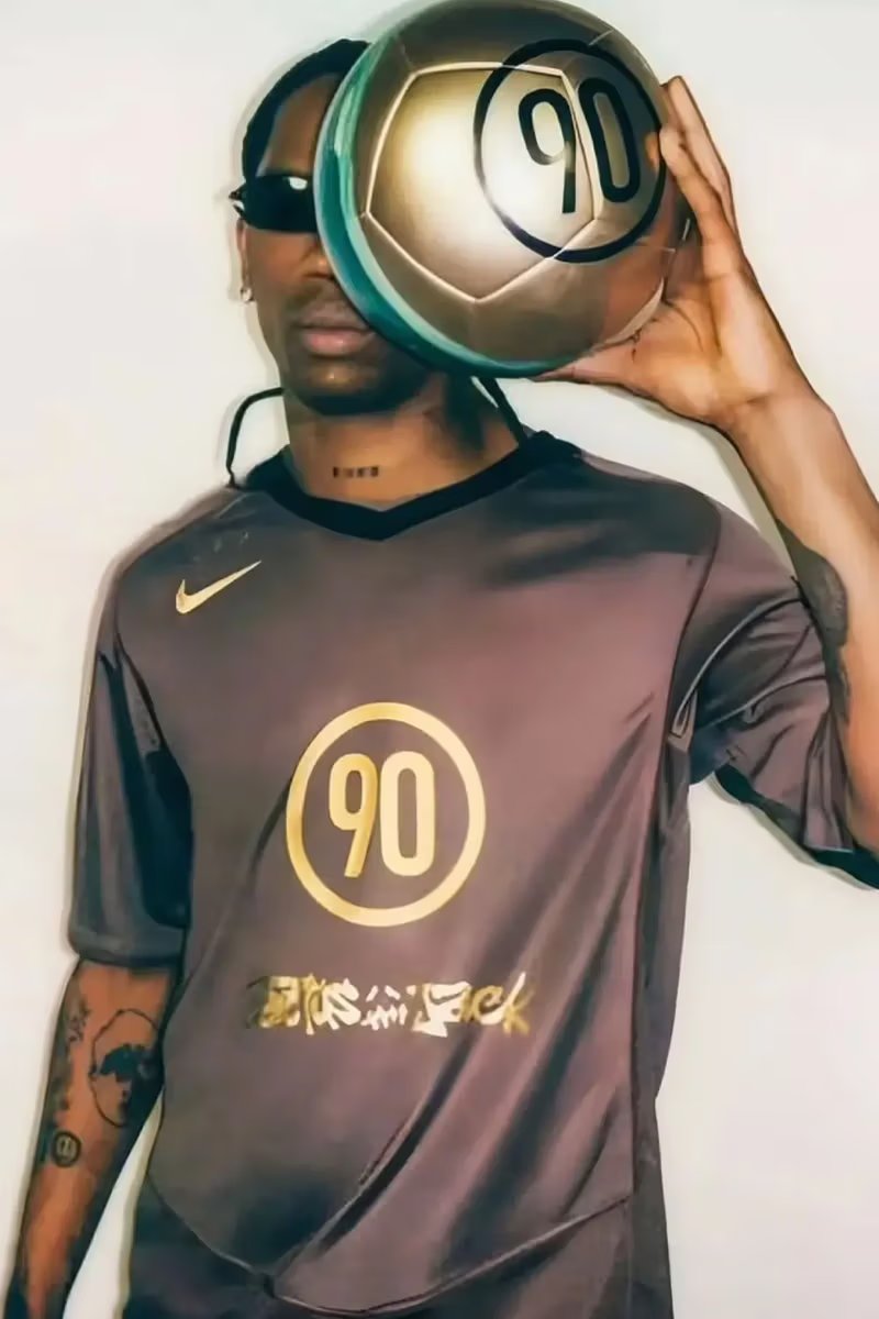 Travis Scott Cactus Jack x Nike Total 90 green Phantom 6 Low and brown jersey collaboration - detail view 2