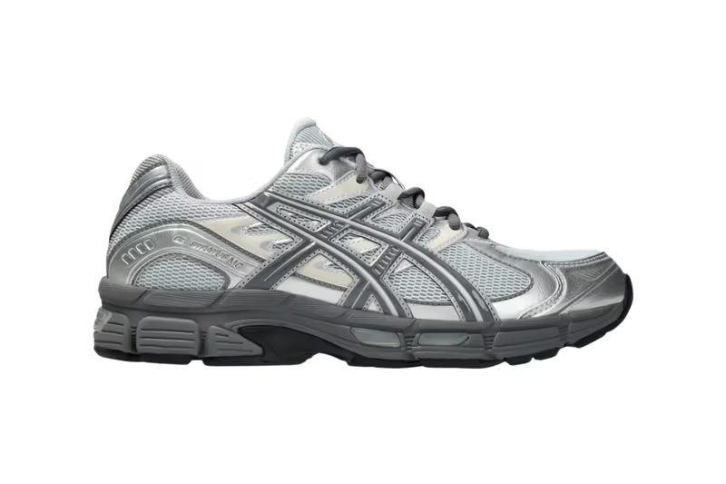 ASICS GEL-STRATUS MC in Concrete grey colorway, hybrid performance silhouette with mesh upper - detail view 1