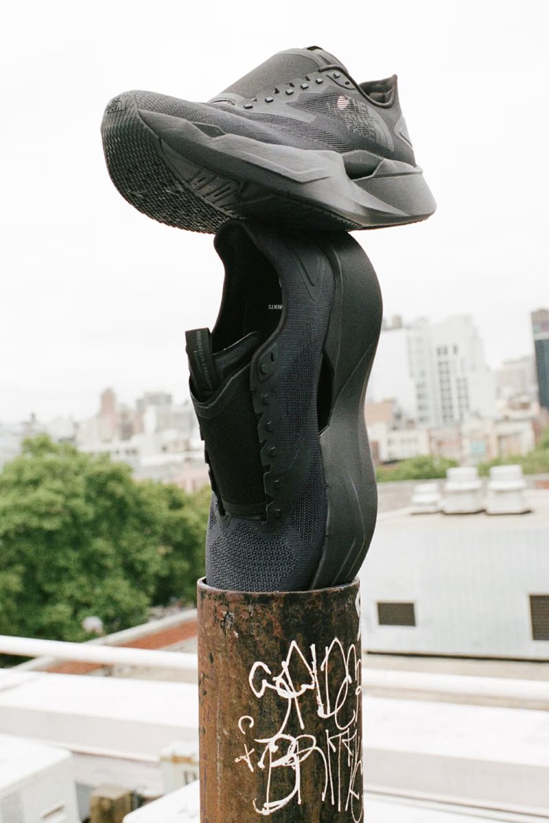 The North Face x Engineered Garments VECTIV Forward in Easy Navy and TNF Black, showcasing the modular laced and slip-on convertible design - detail view 3