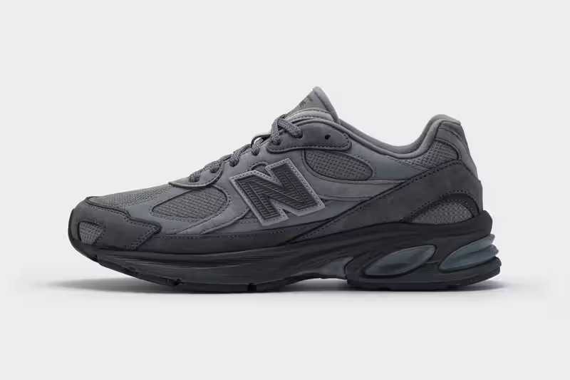 COMME des GARÇONS HOMME x New Balance ABZORB 2010 in gray and off-white colorways - detail view 3