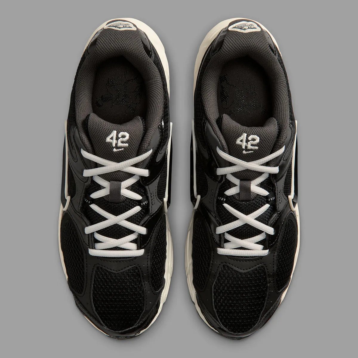 Nike RNR V5 Jackie Robinson baseball shoe in commemorative colorway, lateral view - detail view 3