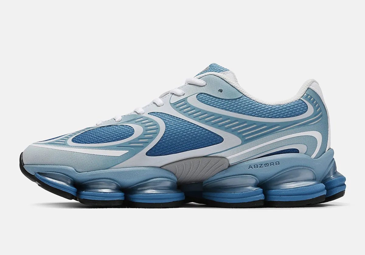 New Balance 2000 Agate Blue sneaker featuring retro-futuristic silhouette with visible geometric paneling - detail view 1