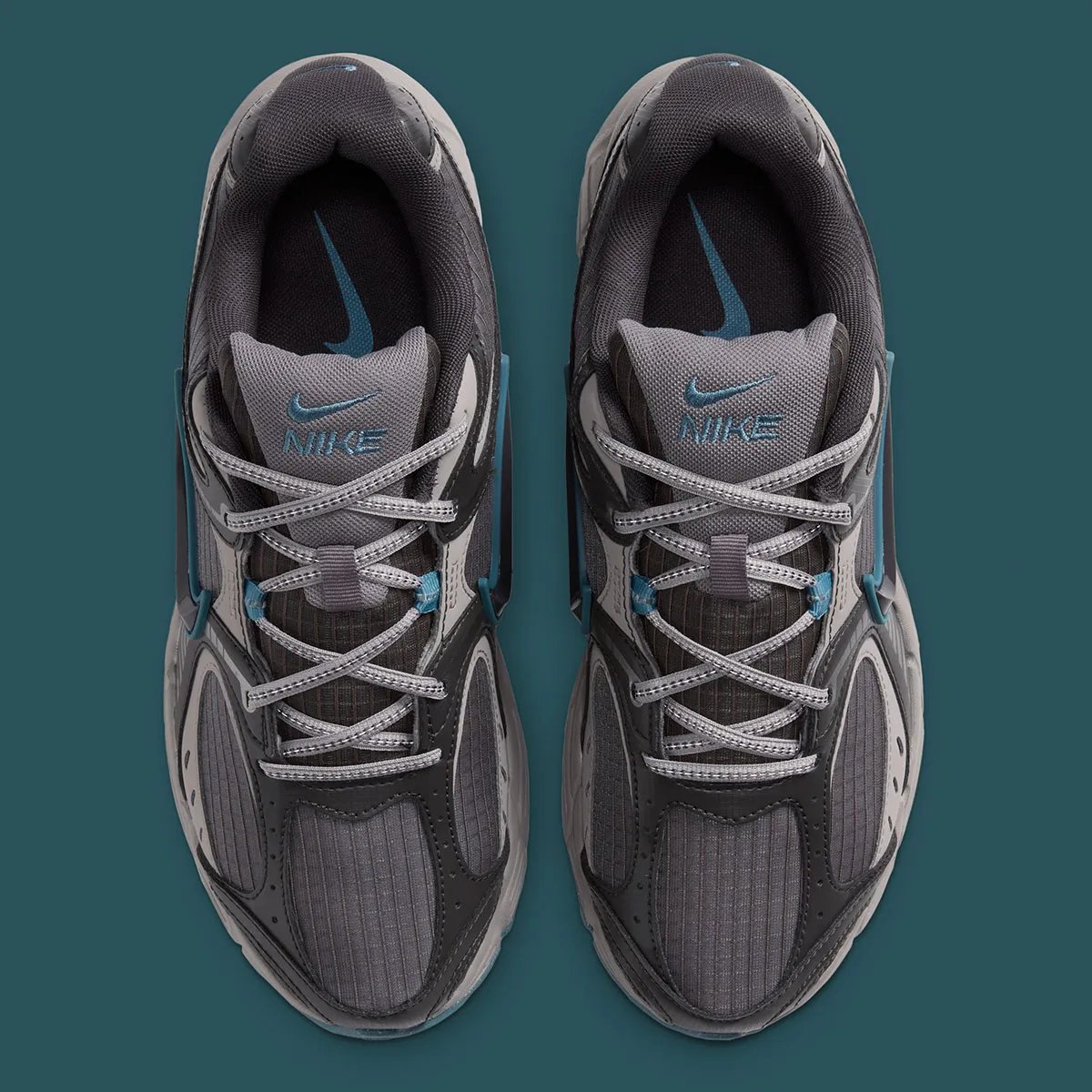 Nike V5 RNR in Pencil Point and College Grey colorway, featuring grey midsole and aquatic sole accents - detail view 3
