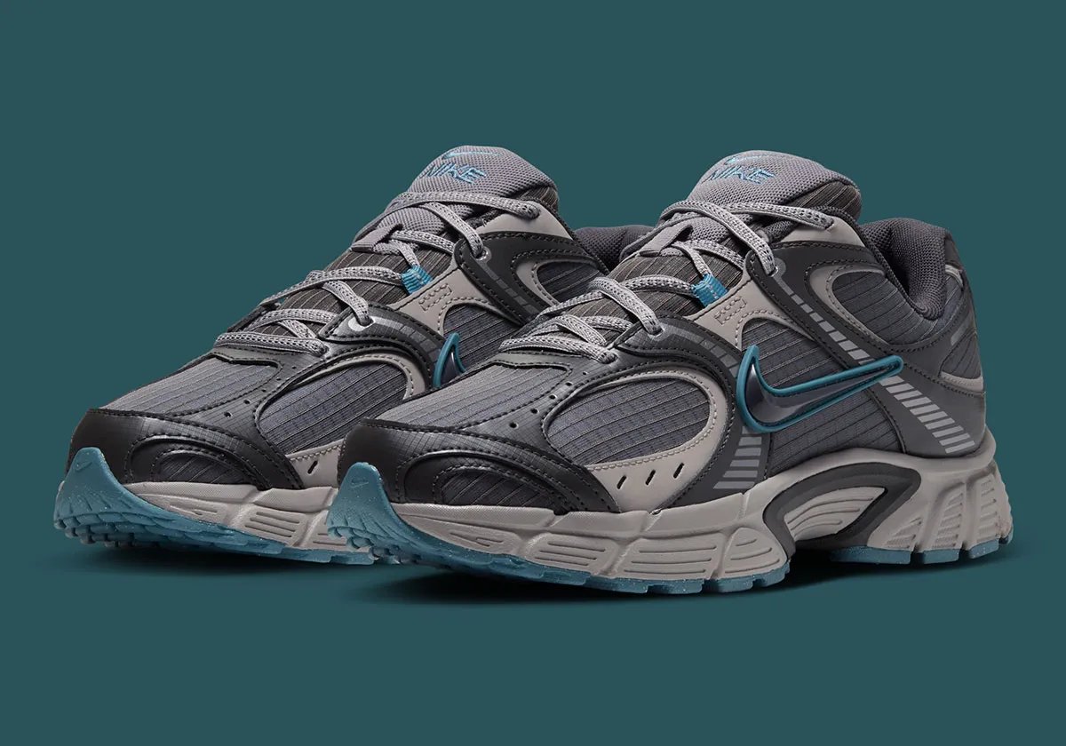 Nike V5 RNR in Pencil Point and College Grey colorway, featuring grey midsole and aquatic sole accents