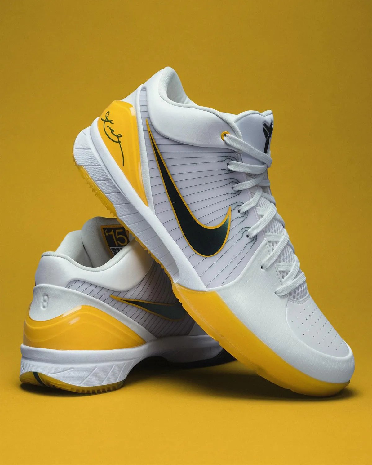 Nike Kobe PE in Jalen Brunson's 2015 state title colorway, detailed side view of the sneaker silhouette - detail view 3